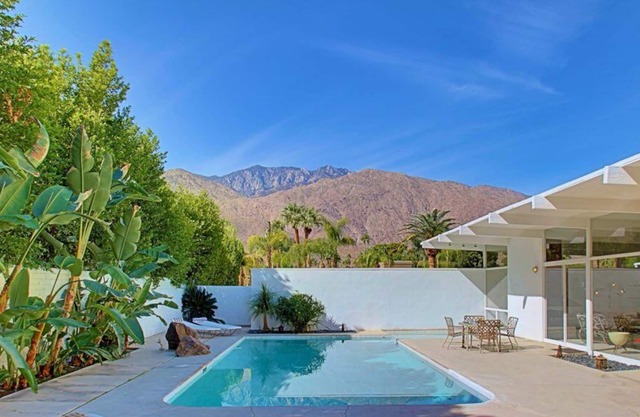 Traditional Donald Wexler mid-century modern gem w/ private pool!
