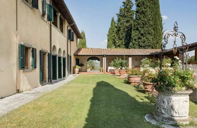 Villa in Ponte Torto mit 6 Schlafzimmern 10 Schlafplätzen
