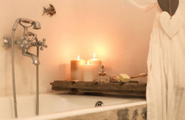 Traditional Santorini Villa | 1 Bedroom | Olive House | Charming Interior & Great for Couples | Exo Gonia