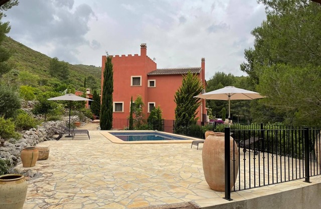 Geräumige Luxusvilla mit eigenem Pool und Garten Lliber im Jalontal