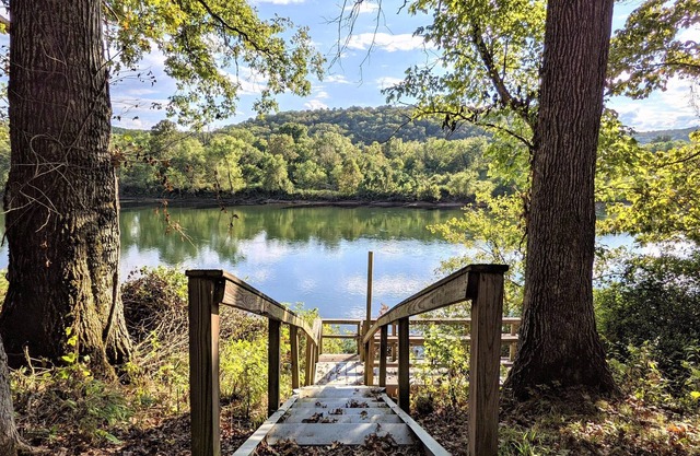 Trail's End ~ Remote Privacy on the River