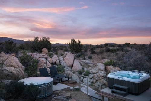 Trails End Modern - Pioneertown In The Boulders