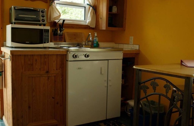 Trailside Cottage #4