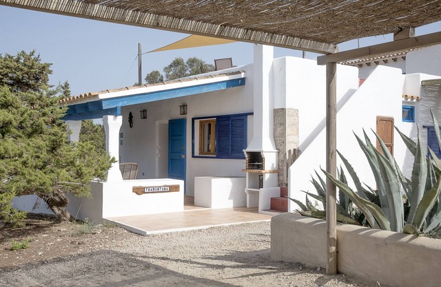 Casa Tramontana 4 pax. 2 habitaciones + 2 baños. Terraza con vistas al mar.