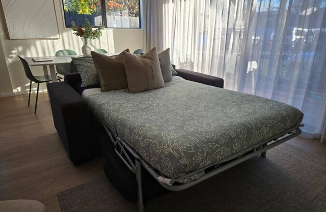Tranquil 2 Bedroom Oasis sleeps 6