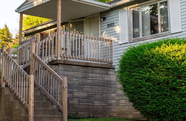Tranquil 2-bedroom house with WiFi in Connellsville