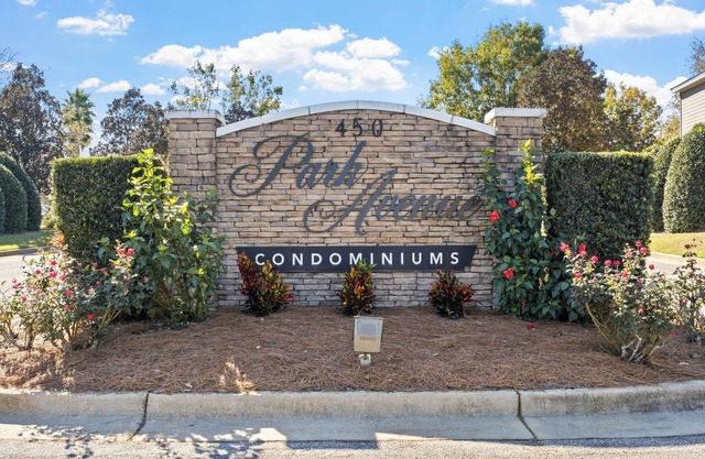 Tranquil 2-bedroom condo in charming Foley close to beaches, Owa and Ballfields!