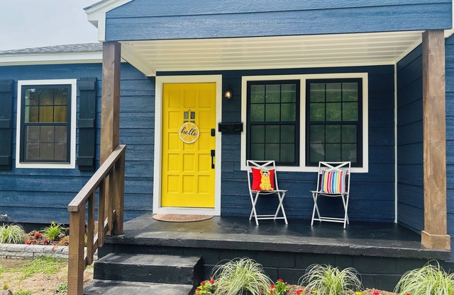 Tranquil 3-bedroom 2 Bath, HotTub, Ping Pong, backs up to Park, hosting w/heart