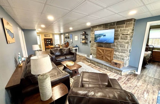 Tranquil 3-bedroom Sylvan Beach Cottage