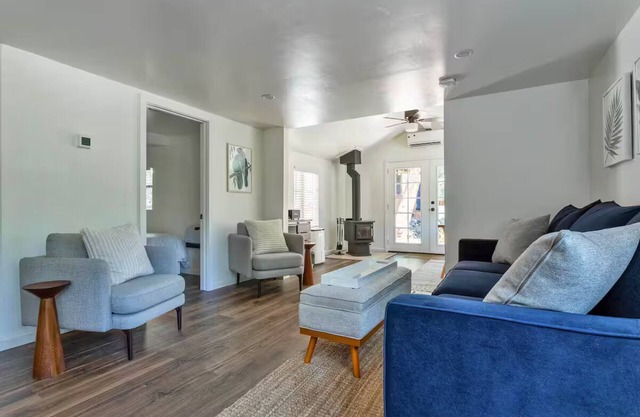 Tranquil 3-BR Getaway w/PVT Deck & Forest Views