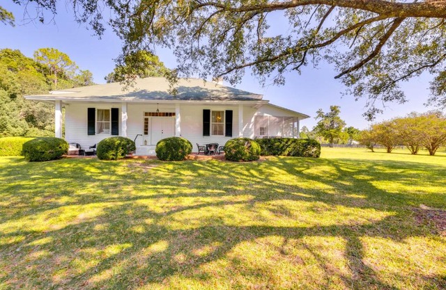 Tranquil Abode Near Thomasville with Screened Porch!