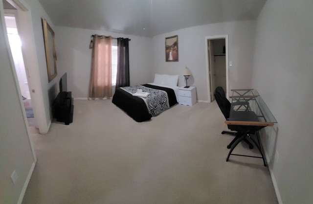 Tranquil affordable Room 1 in Allen