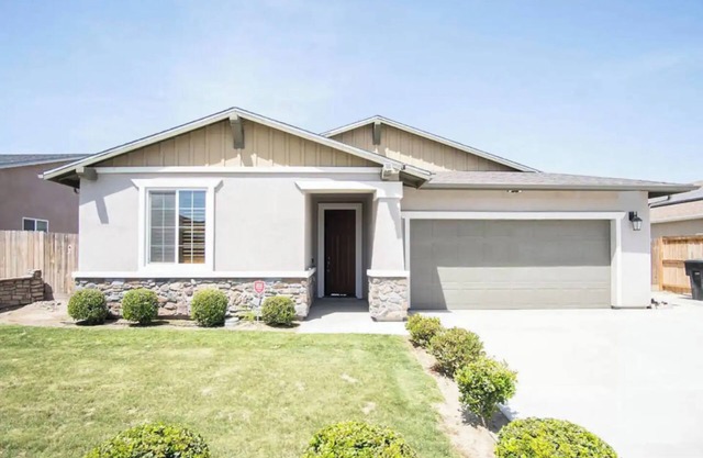 Tranquil and Spacious Family Haven by Sequoia & Kings Canyon National Park!