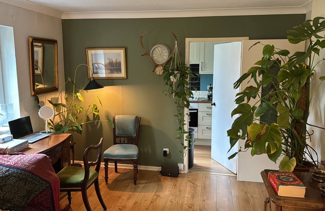 Tranquil apartment only a short walk from Oxford station and central Oxford