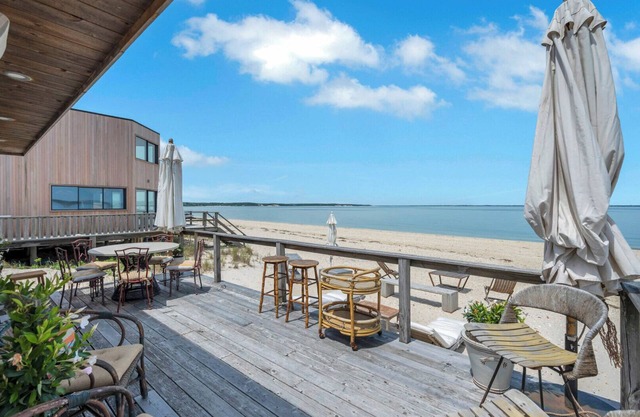 Tranquil Bayfront Escape in Southampton Beachfront Living with...