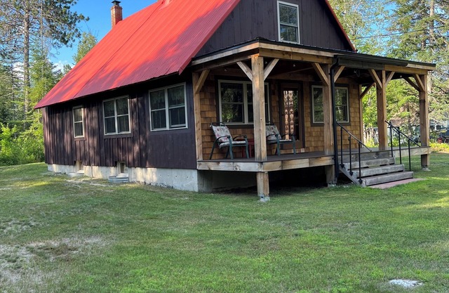 Tranquil cabin with WiFi in charming Eustis
