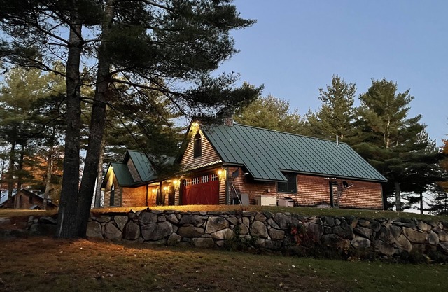 Tranquil country home retreat in Maine.