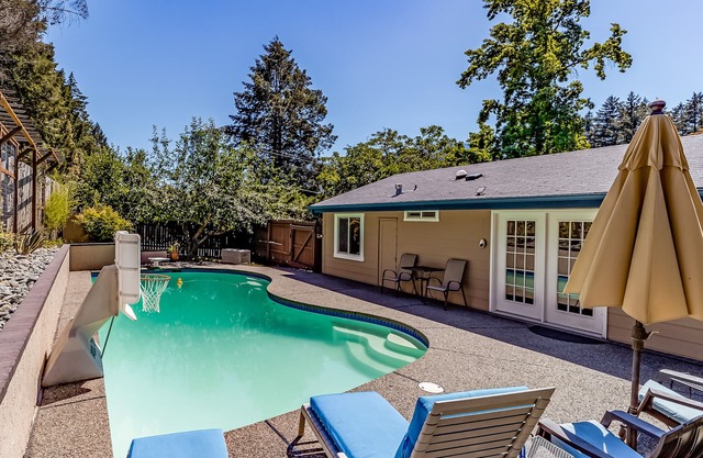 Tranquil dog-friendly cottage with private outdoor pool, patio, gas grill & yard