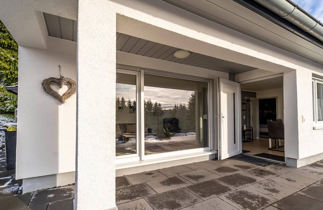 Neuwertiges Ferienhaus in Suhl mit großer Terrasse