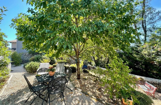 Charmantes Ferien mit privatem Garten, Jacuzzi und Sauna, nahe UNESCO-Stätten