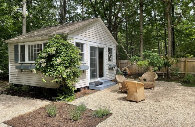 Tranquil getaway just steps from Long Pond Trails and Sag Harbor Village.