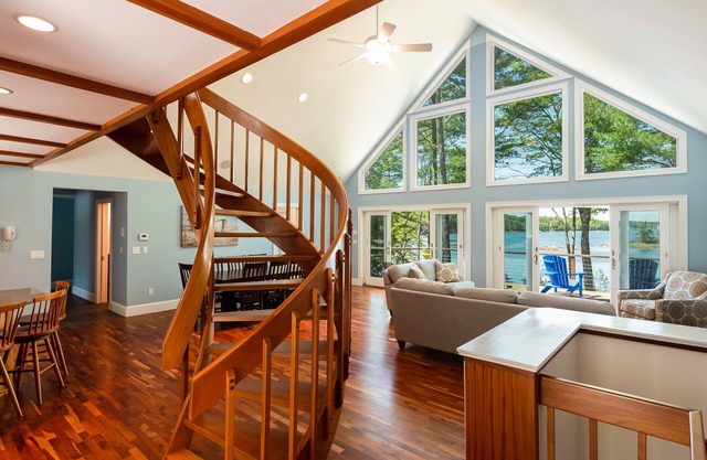 Tranquil Harbor - Enjoy a beautiful vacation at this well-appointed home