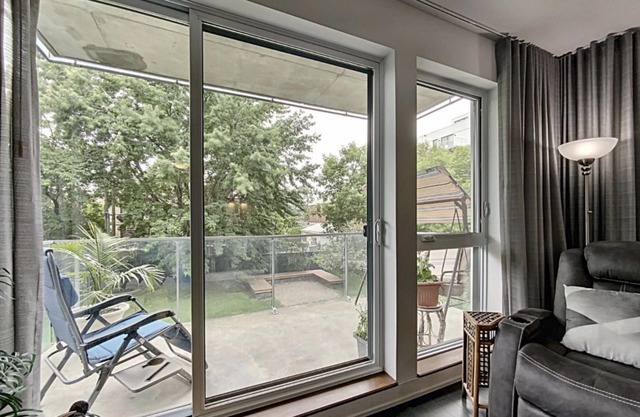 Tranquil Haven: Fully-Furnished 3½ Condo with All-Inclusive Comforts