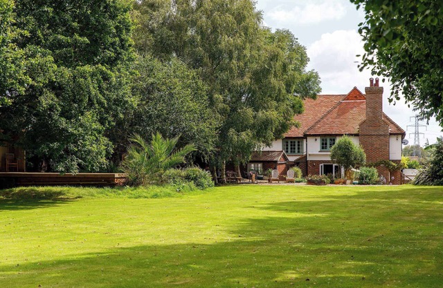 Tranquil Luxe in Country Cottage