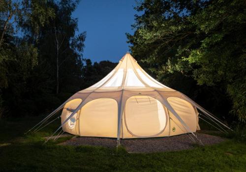 Tranquil Luxury Glamping Escape in Ross-on-Wye 6