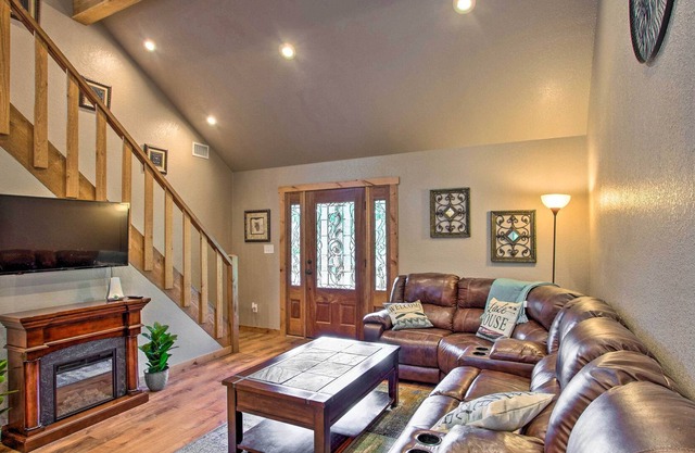 NEW! Tranquil Palo Pinto Home w/ Deck + Boat Dock!