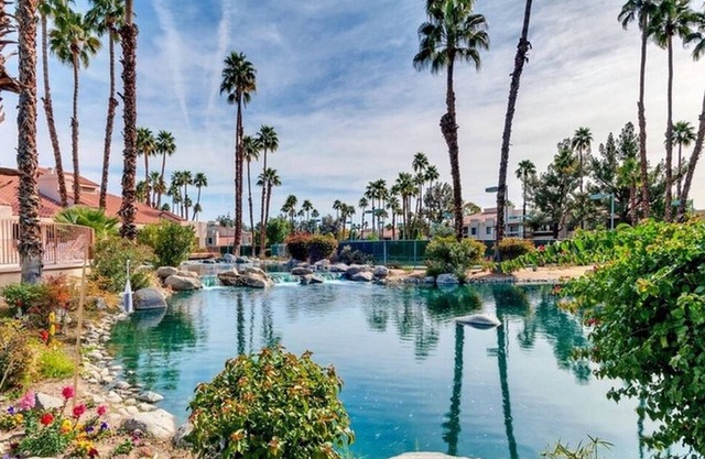 Tranquil, Picturesque Condo in Cathedral City, adjacent to Palm Springs