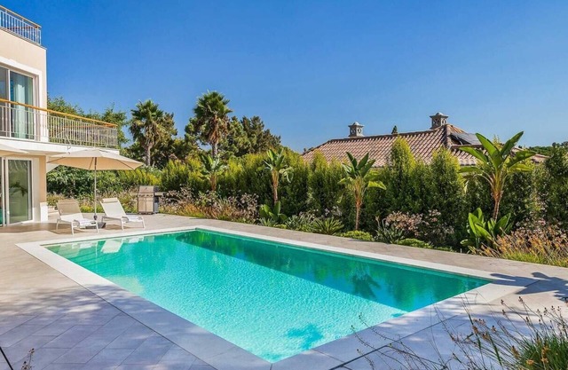 Tranquil Quinta do Lago Haven with Pool and Great Amenities