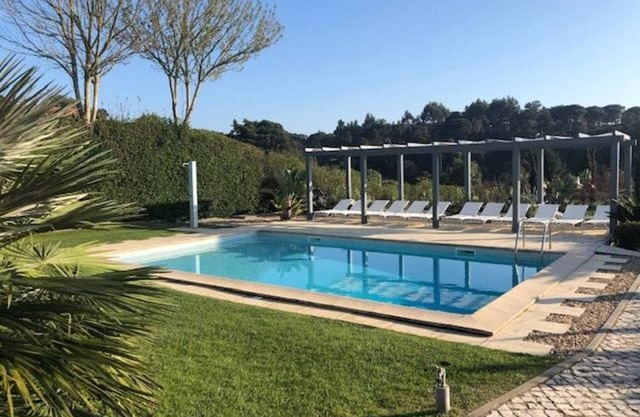 Ruhiger Rückzugsort in Sesimbra mit eigenem Eingang und atemberaubender Aussicht
