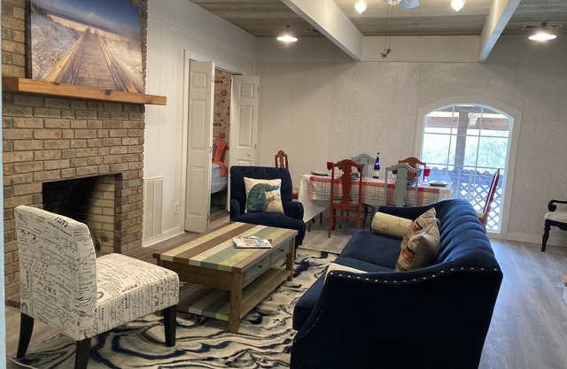 Tranquil retreat on 16 acres sleeps 10 guests.