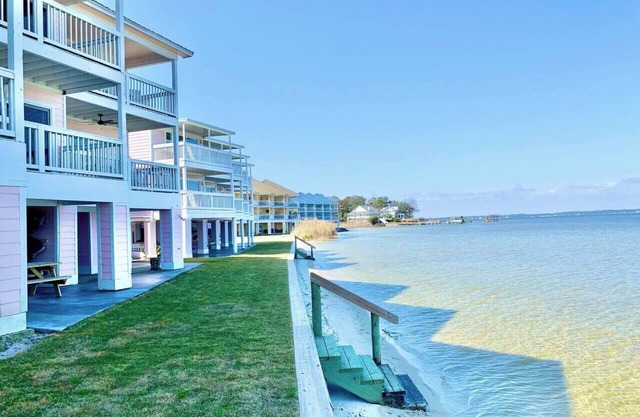 Tranquil Seas: Waterfront Unit with Kayaks & More!
