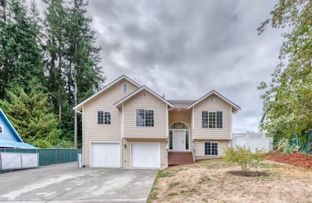 Tranquil Urban Oasis in Bonney Lake