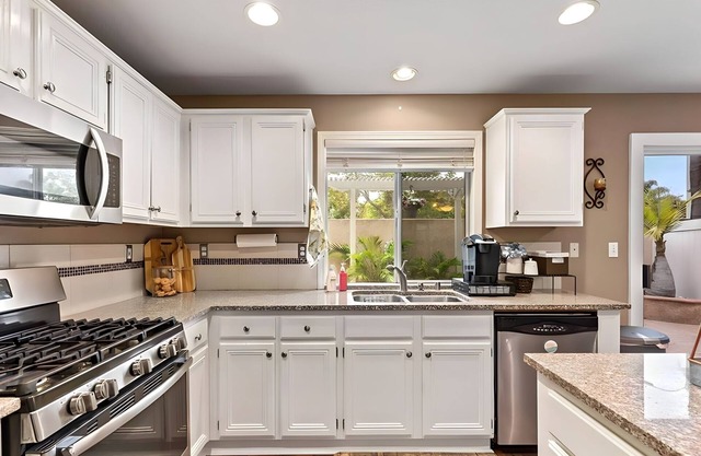 Tranquil RSM Home - Scenic Views - deal Location near Parks, Trails, and Shops
