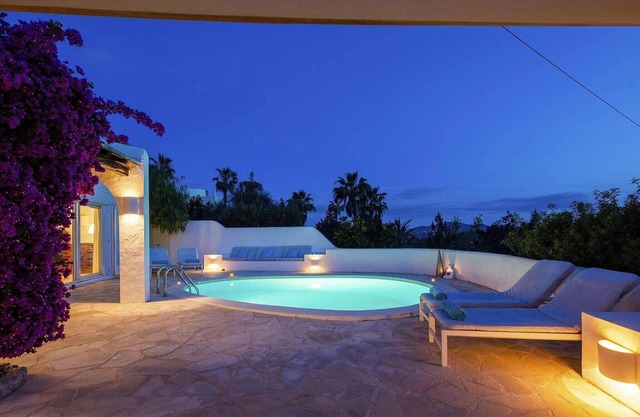 Tranquil villa with private pool