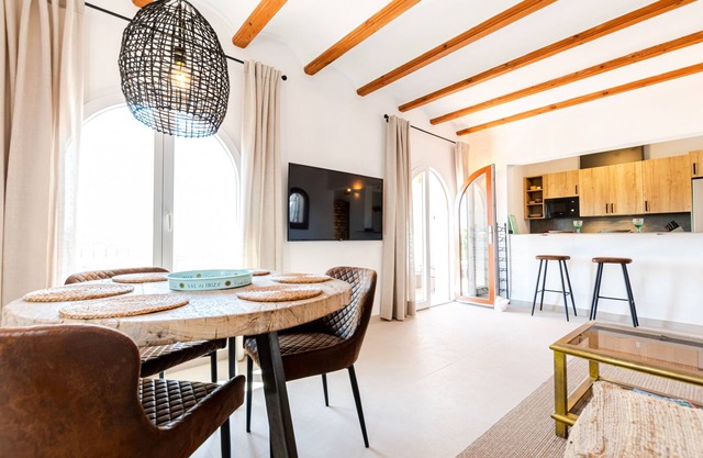 Traumhaftes Ferienhaus mit Pool in Moraira, Spanien
