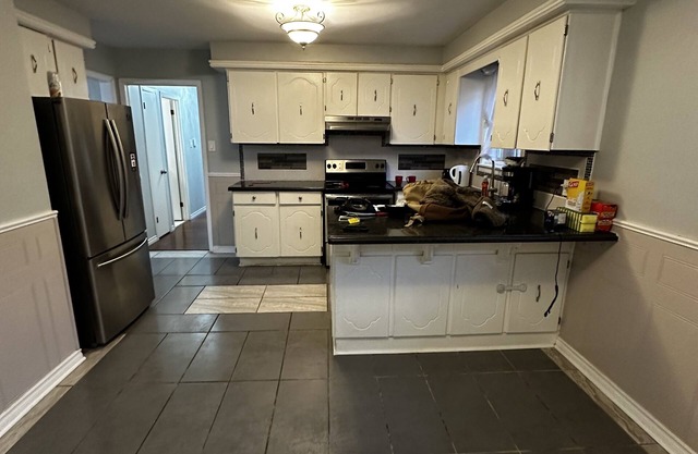 Travel Friendly Room in Brampton