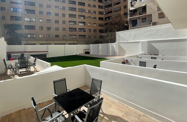 Travel Habitat AVE Sorolla Suites N3