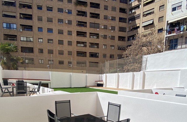 Travel Habitat AVE Sorolla Suites N4