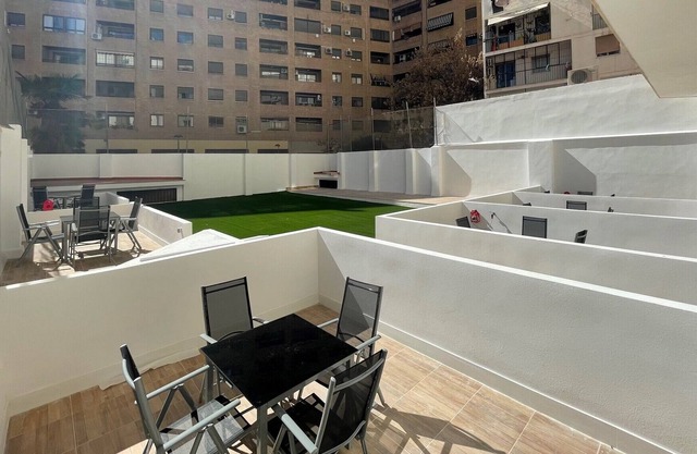 Travel Habitat AVE Sorolla Suites N6