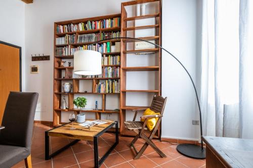 Travel Meditation House by Pleiades Home
