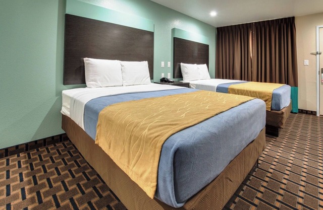 Travel on a Budget: Room w/ Kitchenette Free Breakfast, Free Wi-Fi