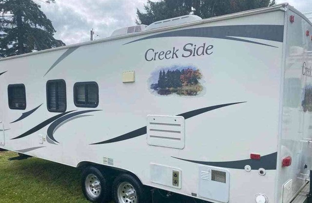 Travel Trailer in Downtown - shopping/dining within walking distance