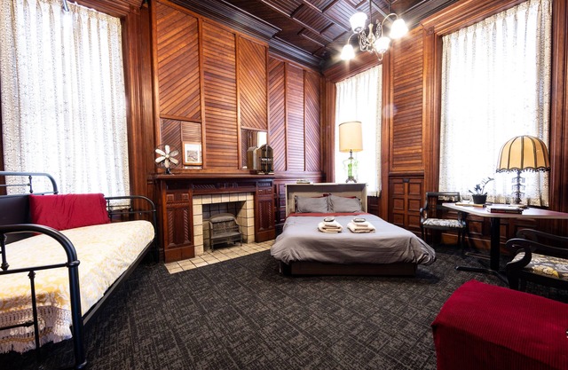 Traveler's Rest Hotel