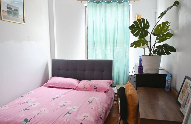 Travelers -Brooklyn | Private Room & Workspace | Shared Home