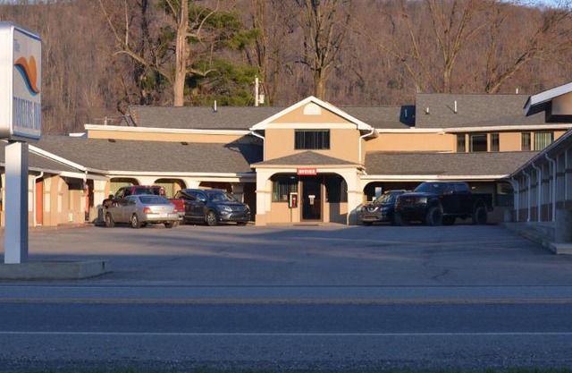 Travelers Inn