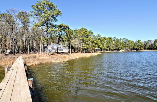 Travelers Rest Spacious 5BR Pool riverfront Pier charming Easton Saint Michaels